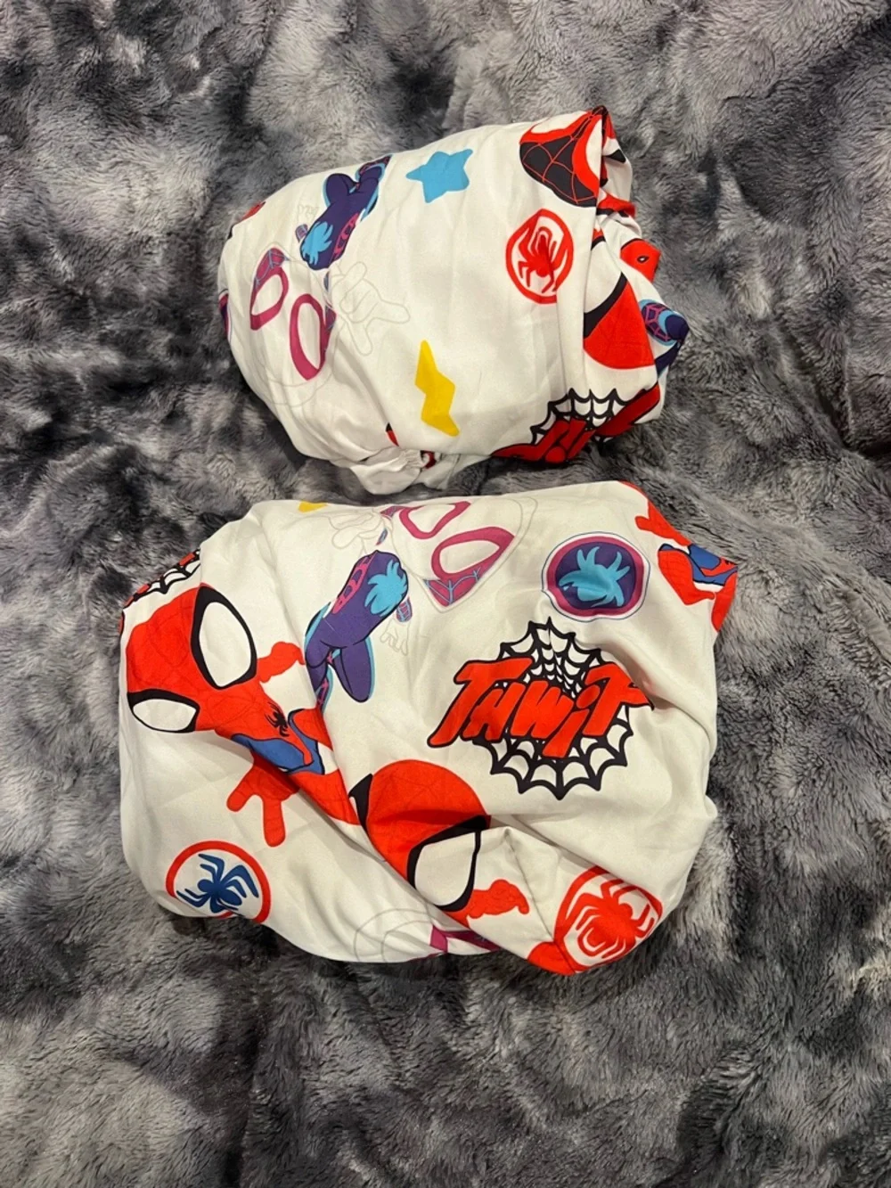 Kids White & Red Spider-Themed  small bed sheet Set - Kids Accessories